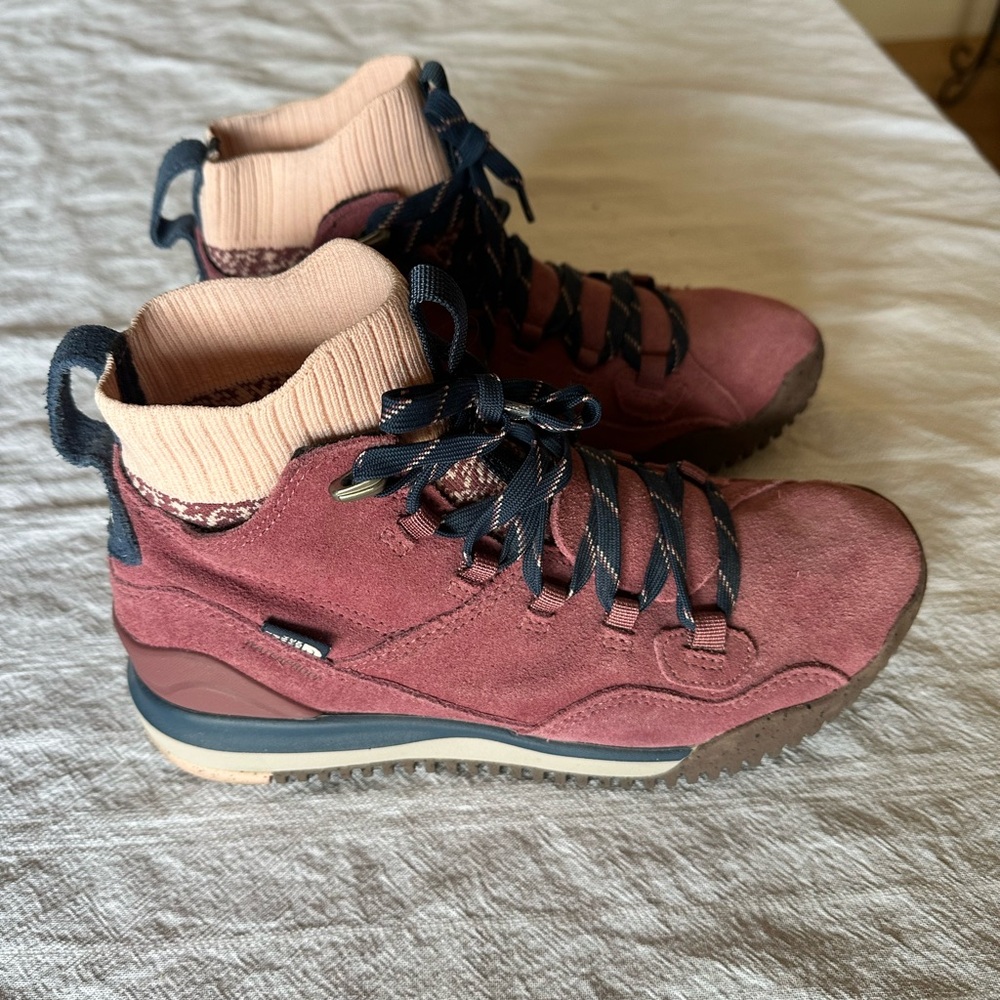 North Face Back to Berkley III Sports Women’s Boots size 8